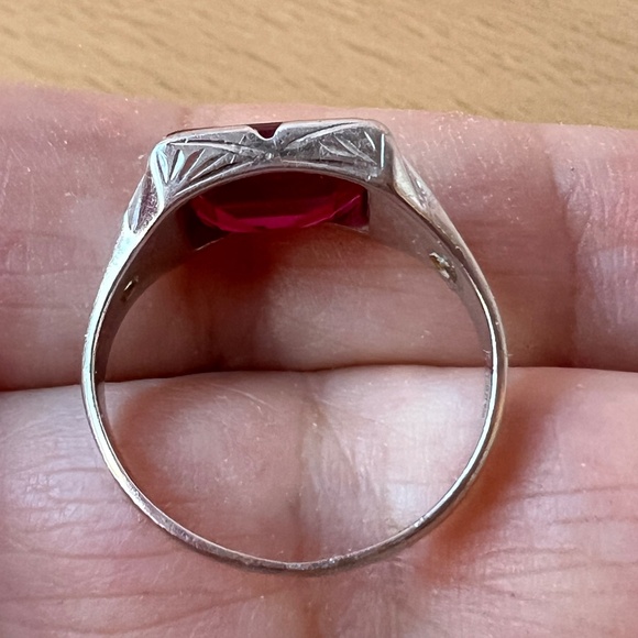 VINTAGE ART DECO 14K WHITE GOLD EMERALD CUT SYNTHETIC RUBY RING UNISEX MEN WOMAN - Picture 13 of 16
